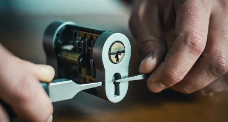 Locksmith Scams in Queens, NY